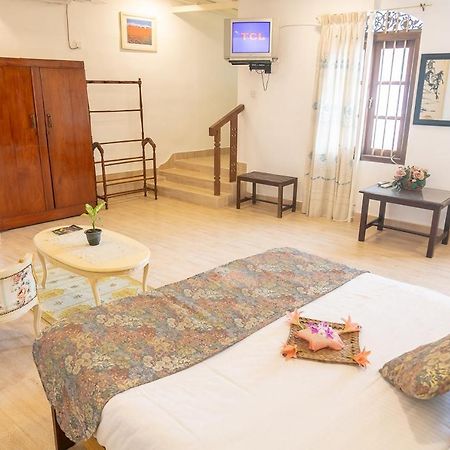 Hotel Manor House à Embulpure Extérieur photo