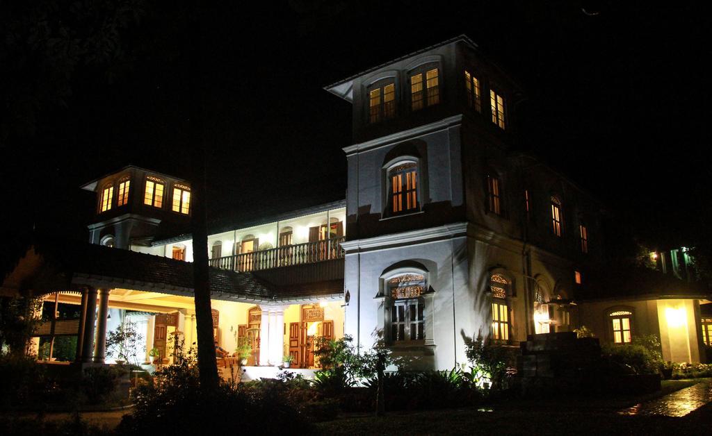 Hotel Manor House à Embulpure Extérieur photo