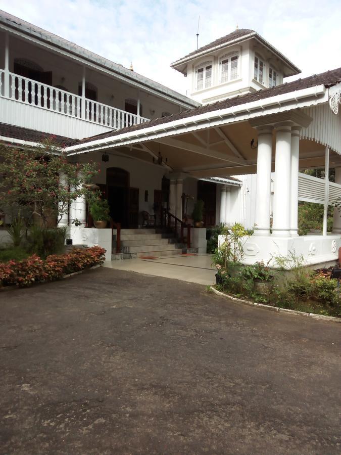 Hotel Manor House à Embulpure Extérieur photo