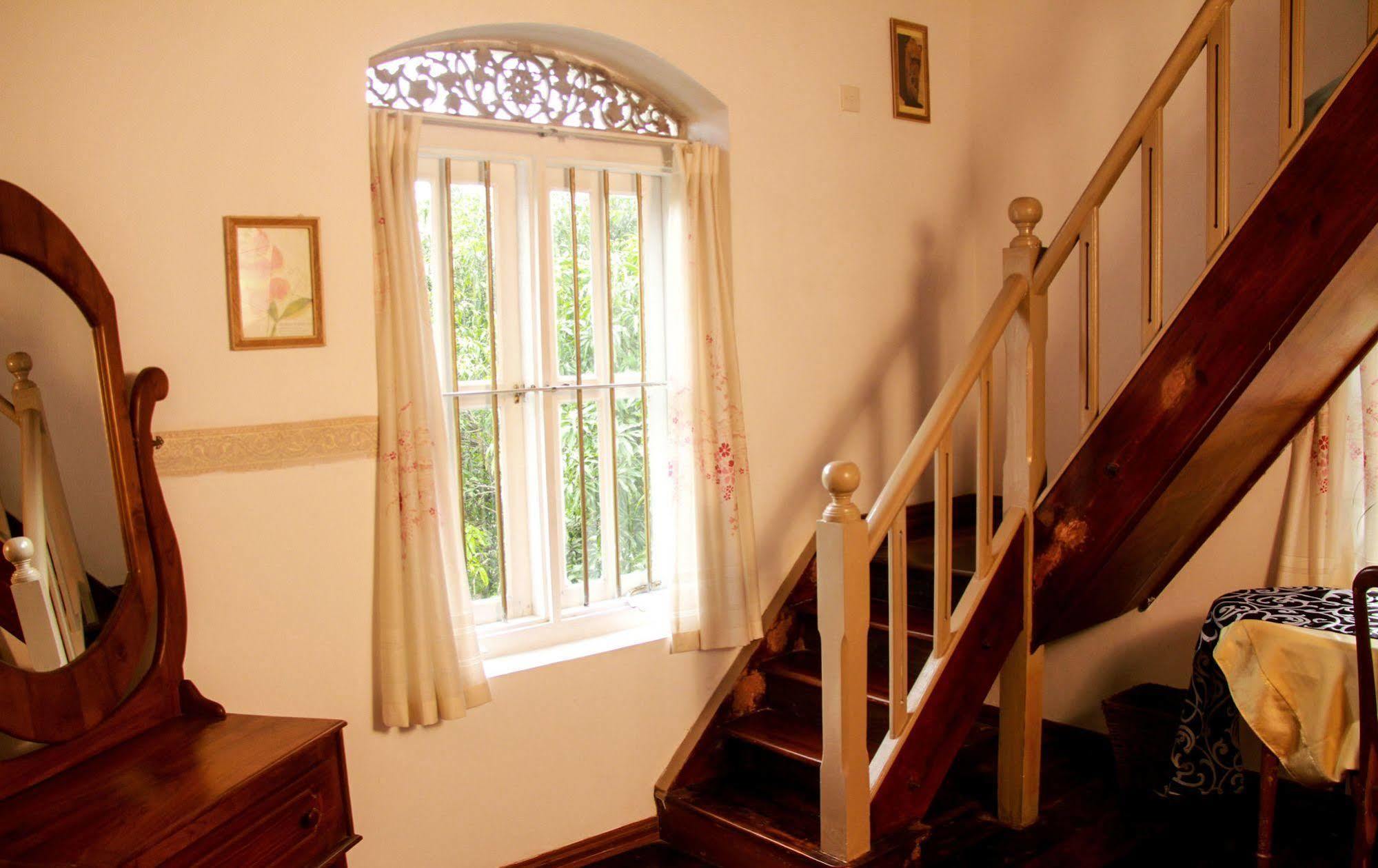 Hotel Manor House à Embulpure Extérieur photo