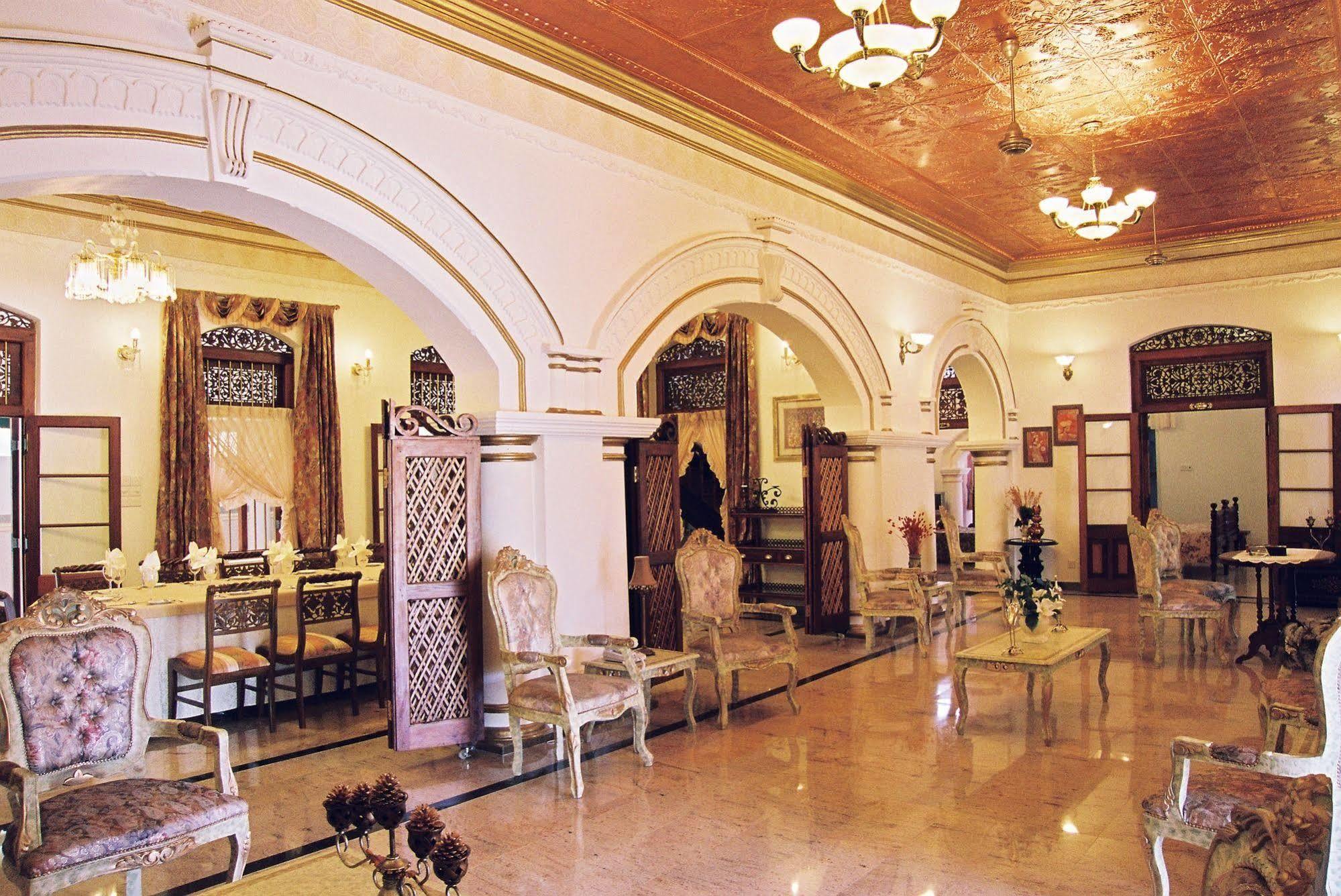Hotel Manor House à Embulpure Extérieur photo