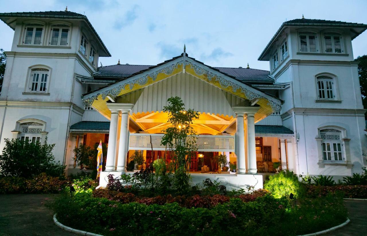 Hotel Manor House à Embulpure Extérieur photo